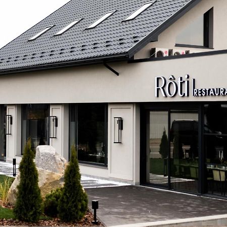 R.Hotel Чернівці Екстер'єр фото