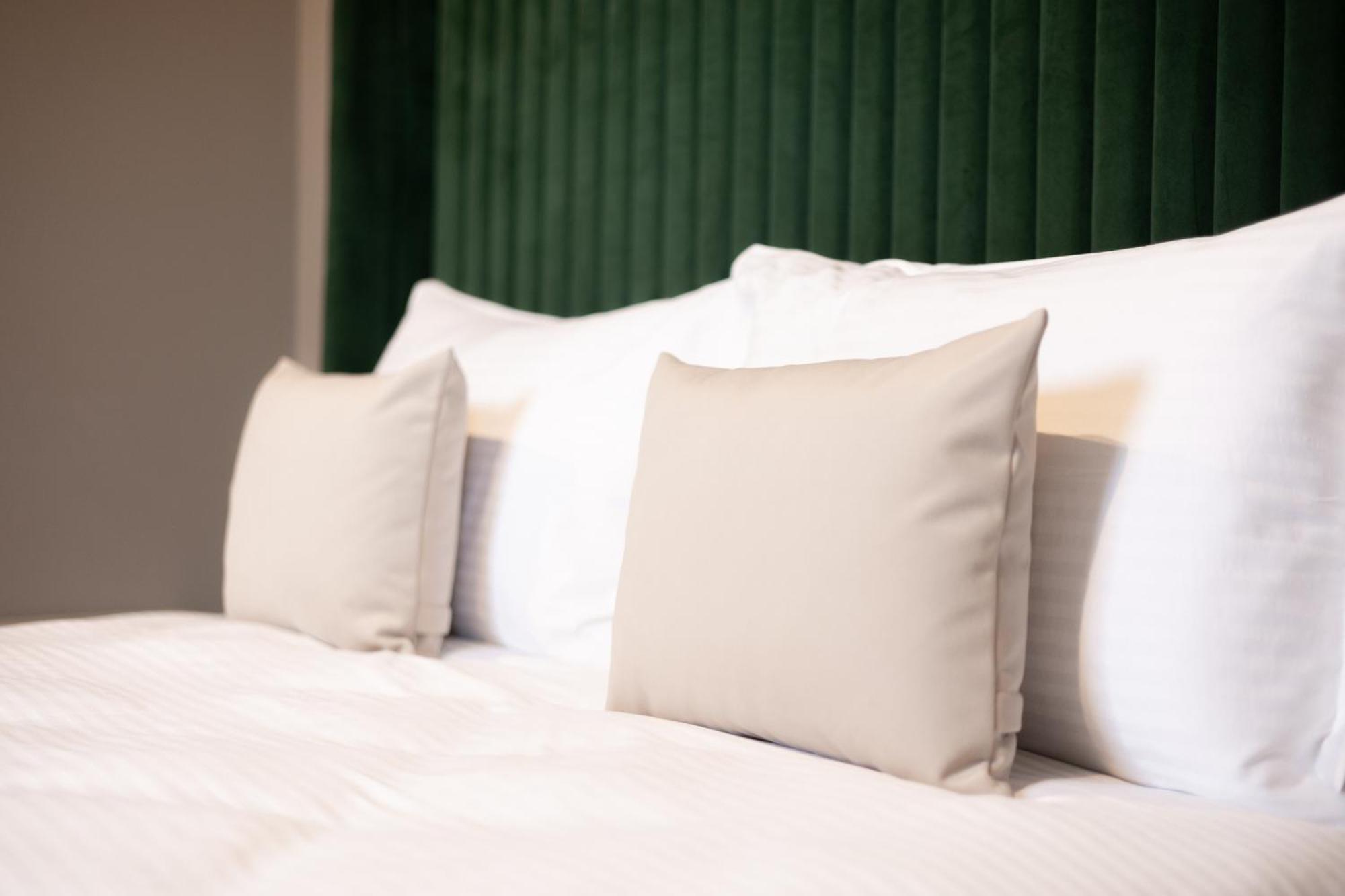 R.Hotel Чернівці Екстер'єр фото