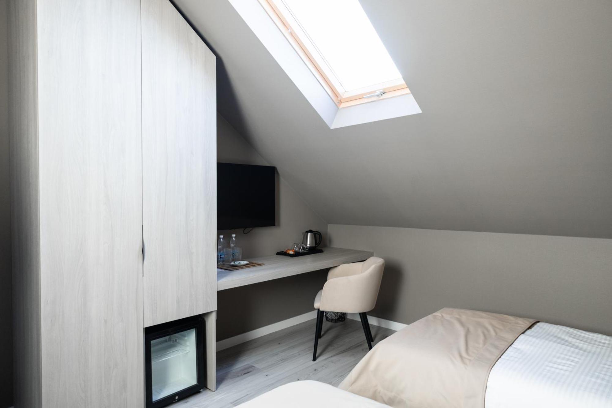 R.Hotel Чернівці Екстер'єр фото
